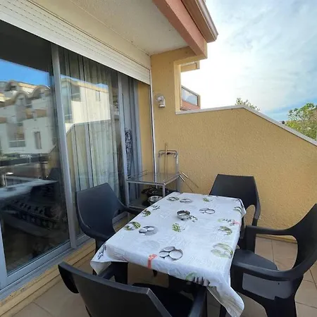 Apartment Terrasse Sur Le Port, Piscine, Tennis Gruissan